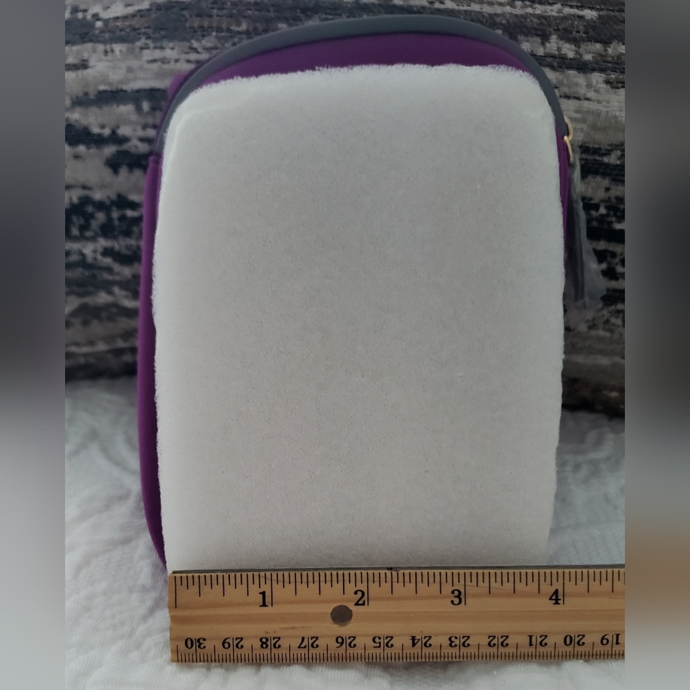 Bright, Bolsetta Purple Magnetic Hip Pouch New Without Tags Has 'Snaplock' - Picture 8 of 9